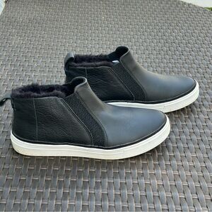 Toms Bryce Black Leather Slip On Sneakers, Size 9, Women's Casual Comfort Shoes
